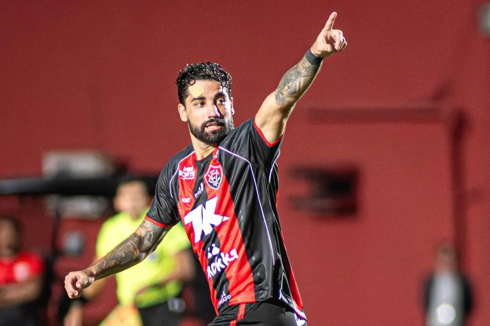 Imagem da matéria: Destaque da janela, Brítez retorna aos titulares após jogos sem entrar
