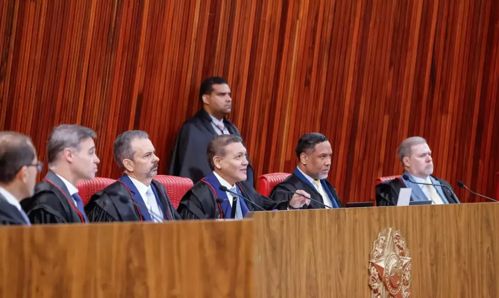 Imagem da matéria: TSE define regras para canais de WhatsApp durante a campanha